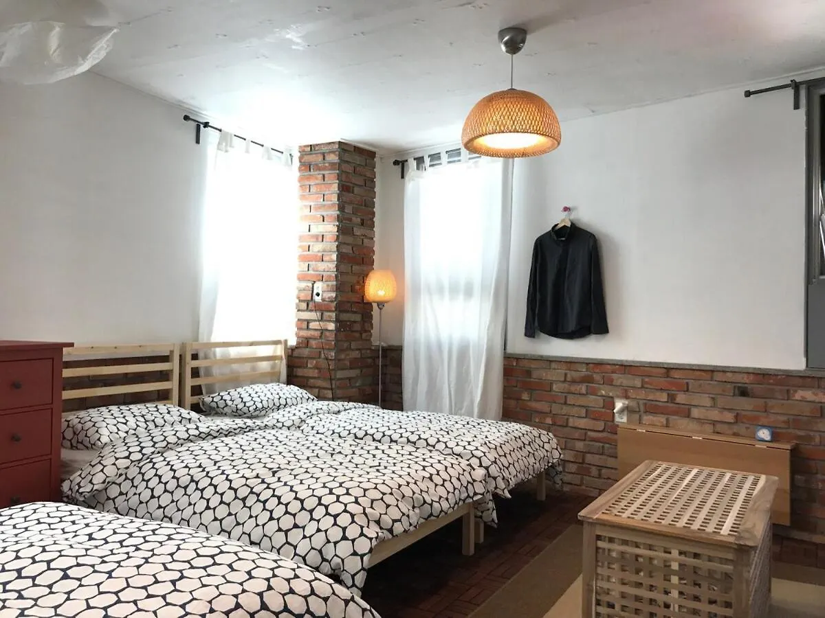 Second Holmes Apartment Jeju