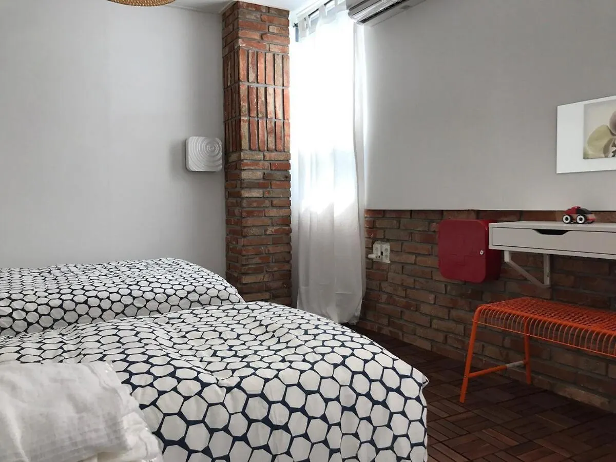 Second Holmes Apartment Jeju